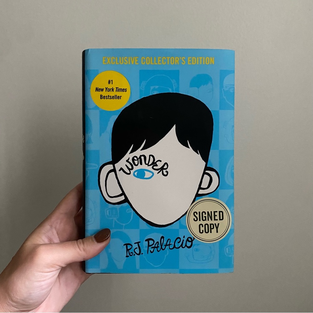 Wonder - SIGNED Exclusive Collector's Edition Book